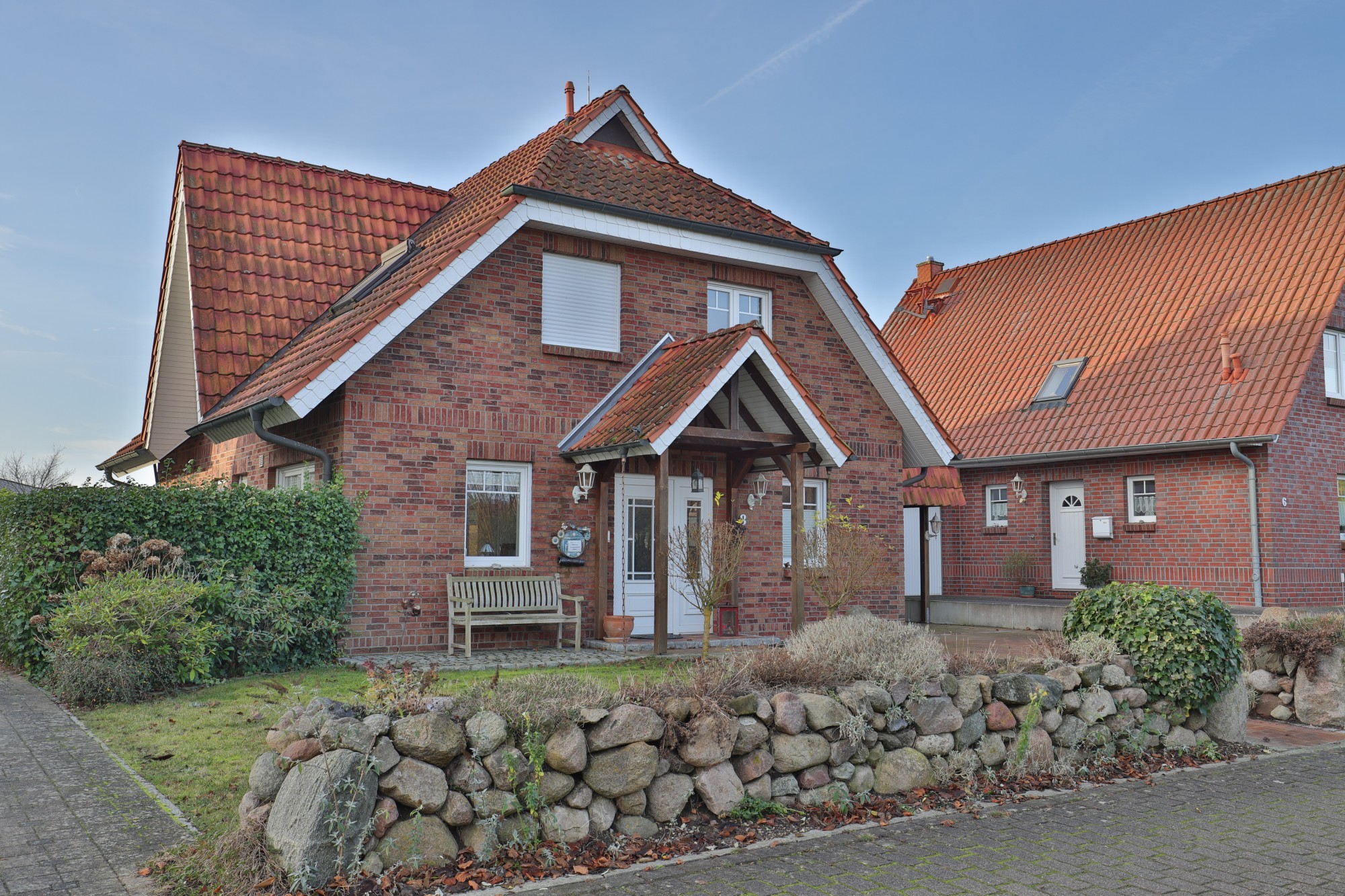 charmantes-einfamilienhaus-in-ruhiger-wohnlage-stilvoll-wohnen-mit-wohlfuehlfaktor