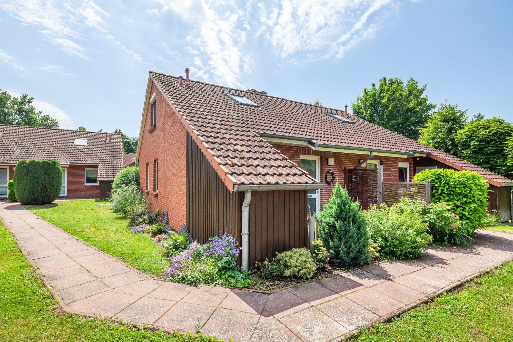 zeitlos-schoen-liebevoll-gestaltete-doppelhaushaelfte-im-landhausstil-im-neuen-urlauberdorf