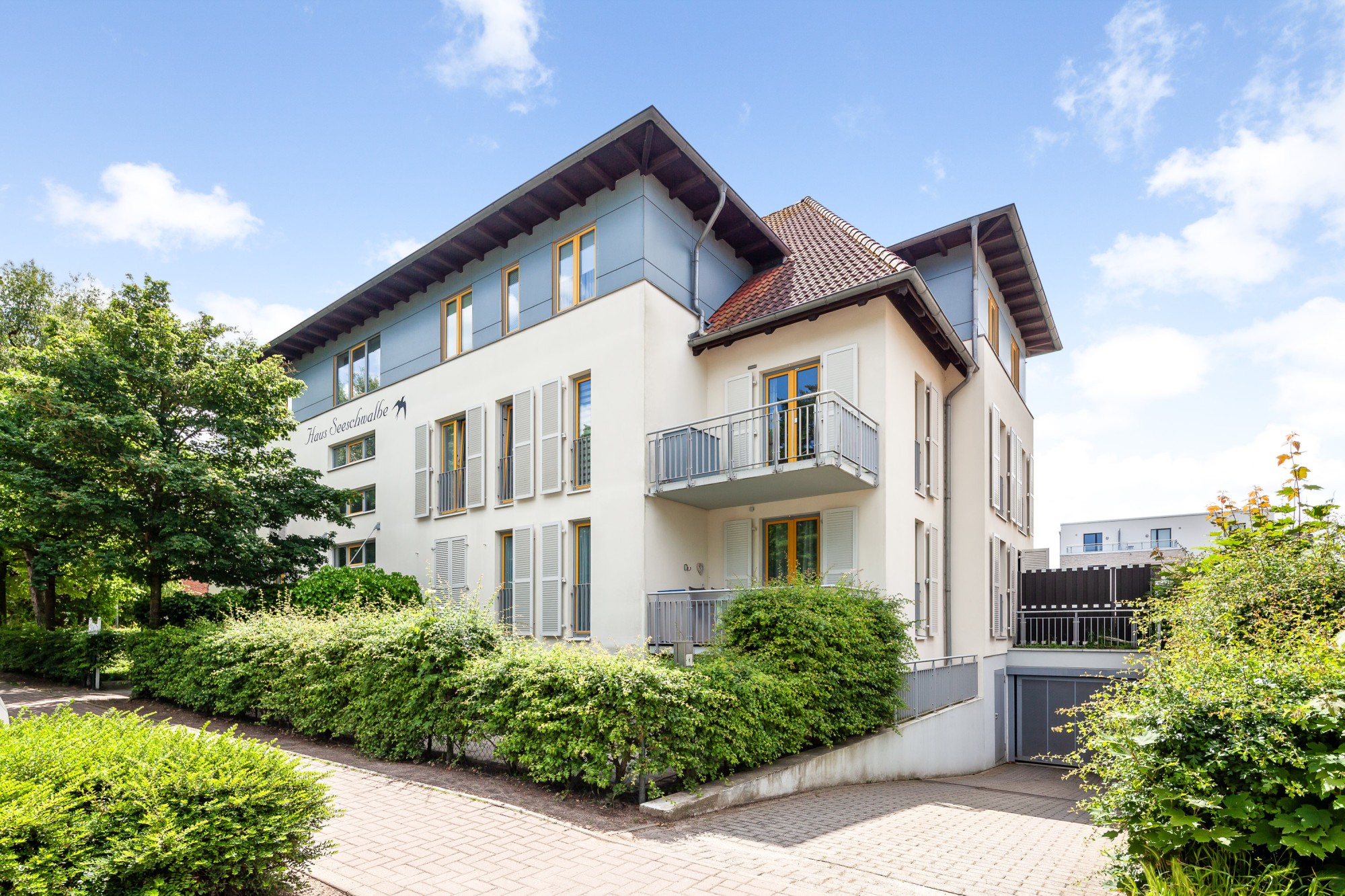 zentrale-lage-trifft-strandnaehe-attraktive-2-zimmer-eigentumswohnung-mit-terrasse-in-bester-sued-westlage